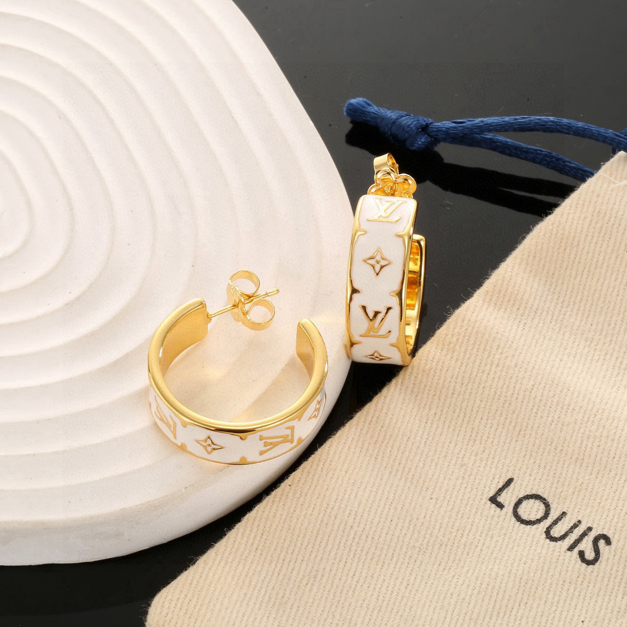 LV earrings-37