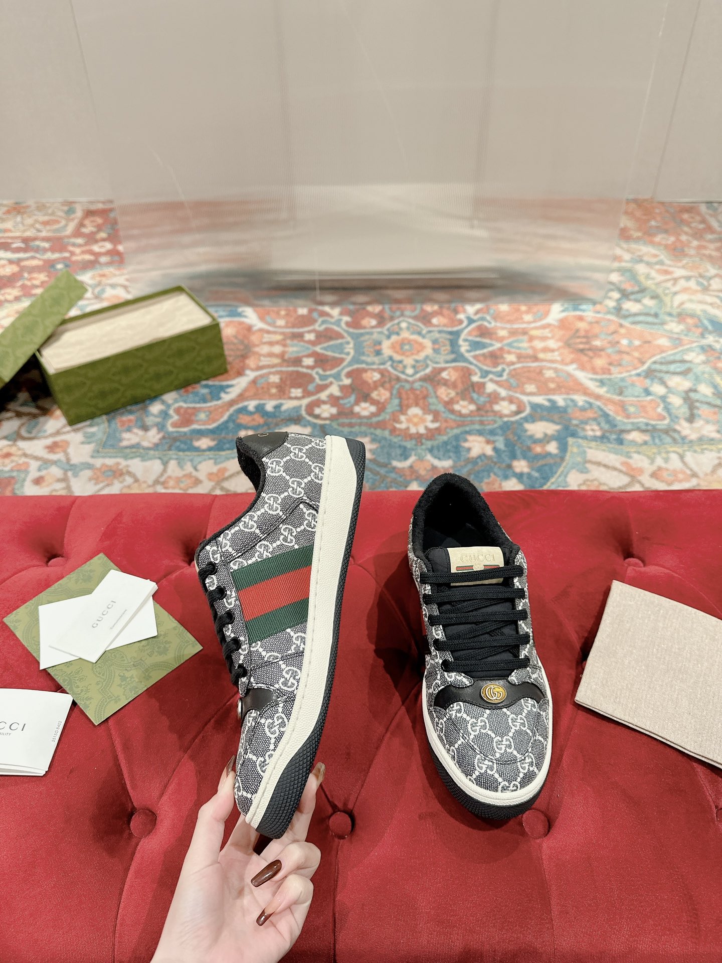 Gucci Sneakers-16