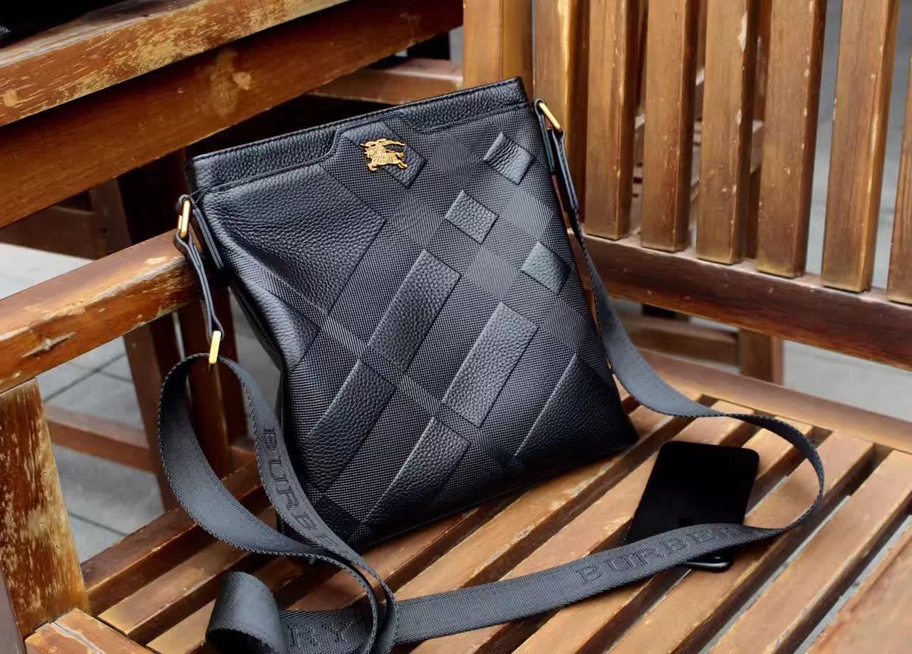 Burrberry 0243-3 Men Leather Messenger Bag Black