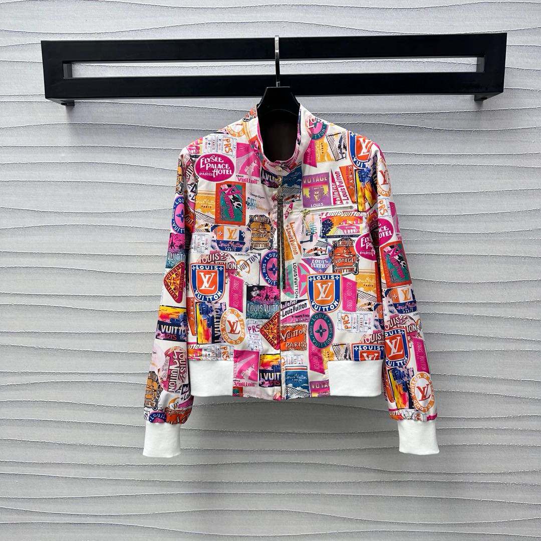 LV Clothing-343