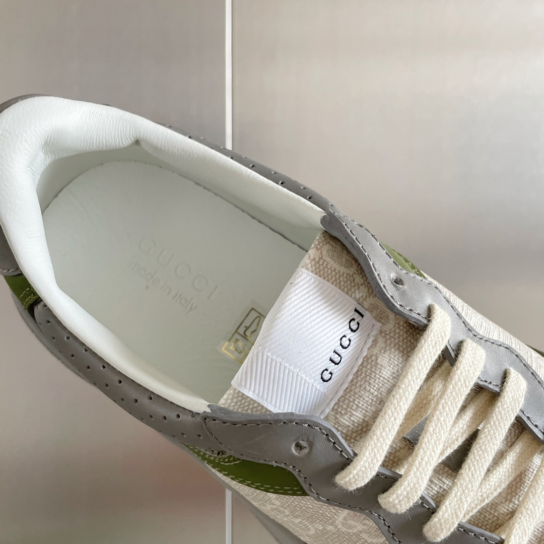 Gucci Sneakers-166