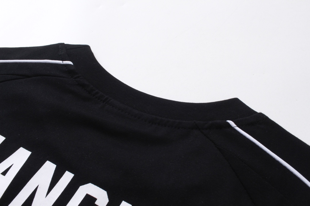 Balenciaga clothing-107