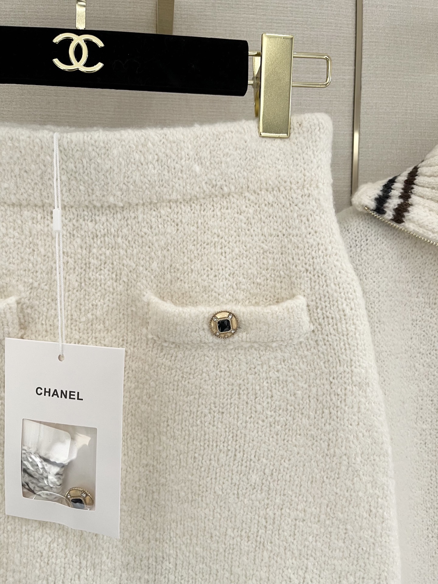 Chanel clothing-179
