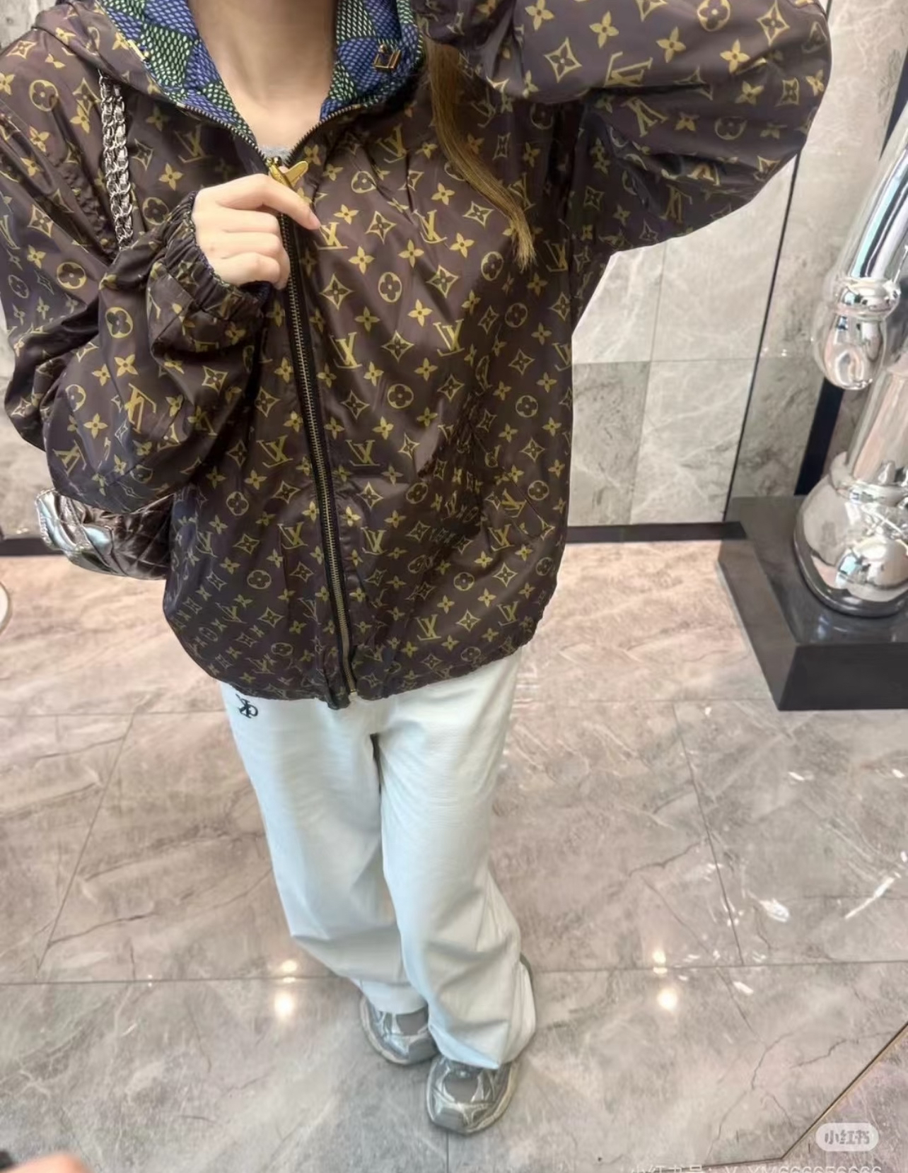 LV Clothing-325