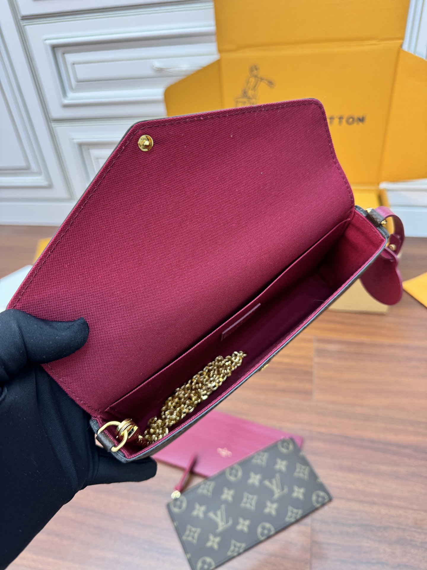 Louis Vuitton bag-80