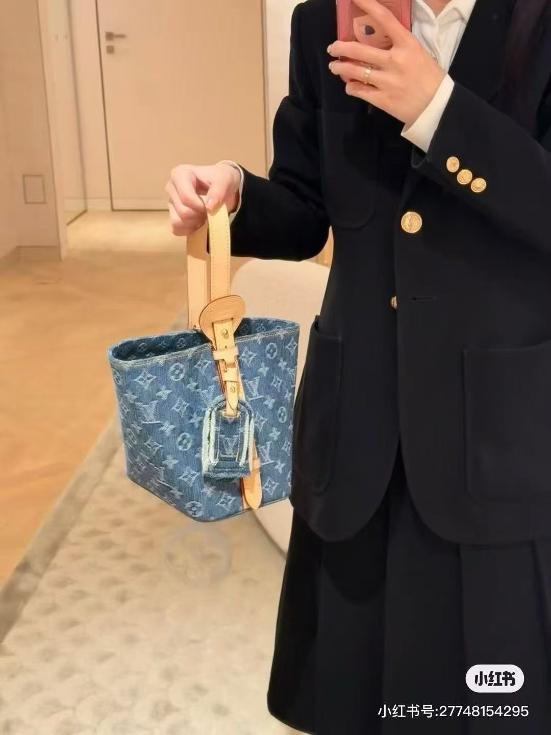 Louis Vuitton Hot New Product-216