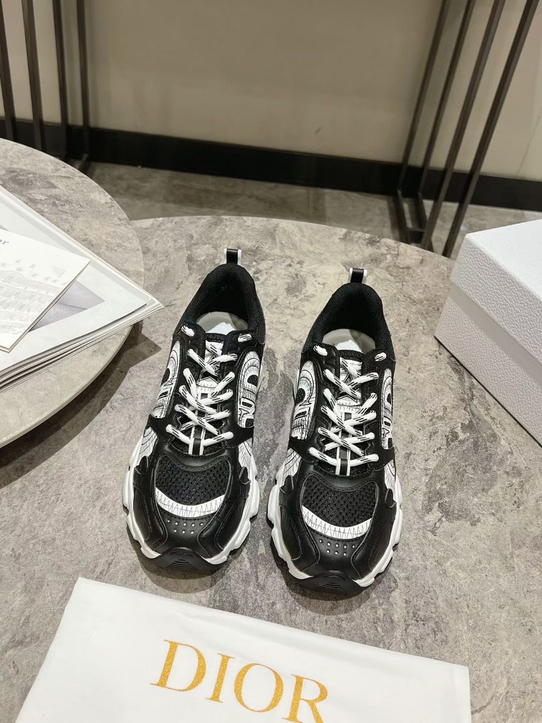 Dior Sneakers-161