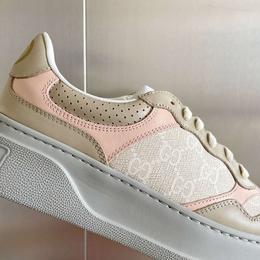 Gucci Sneakers-162