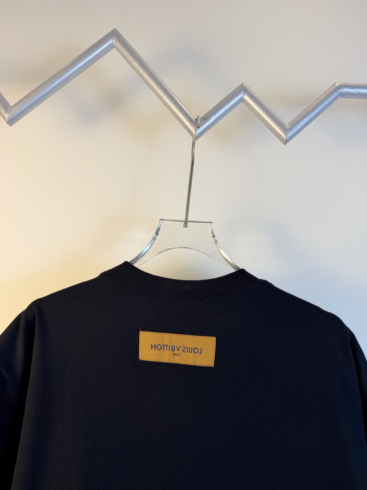 LV clothing-32