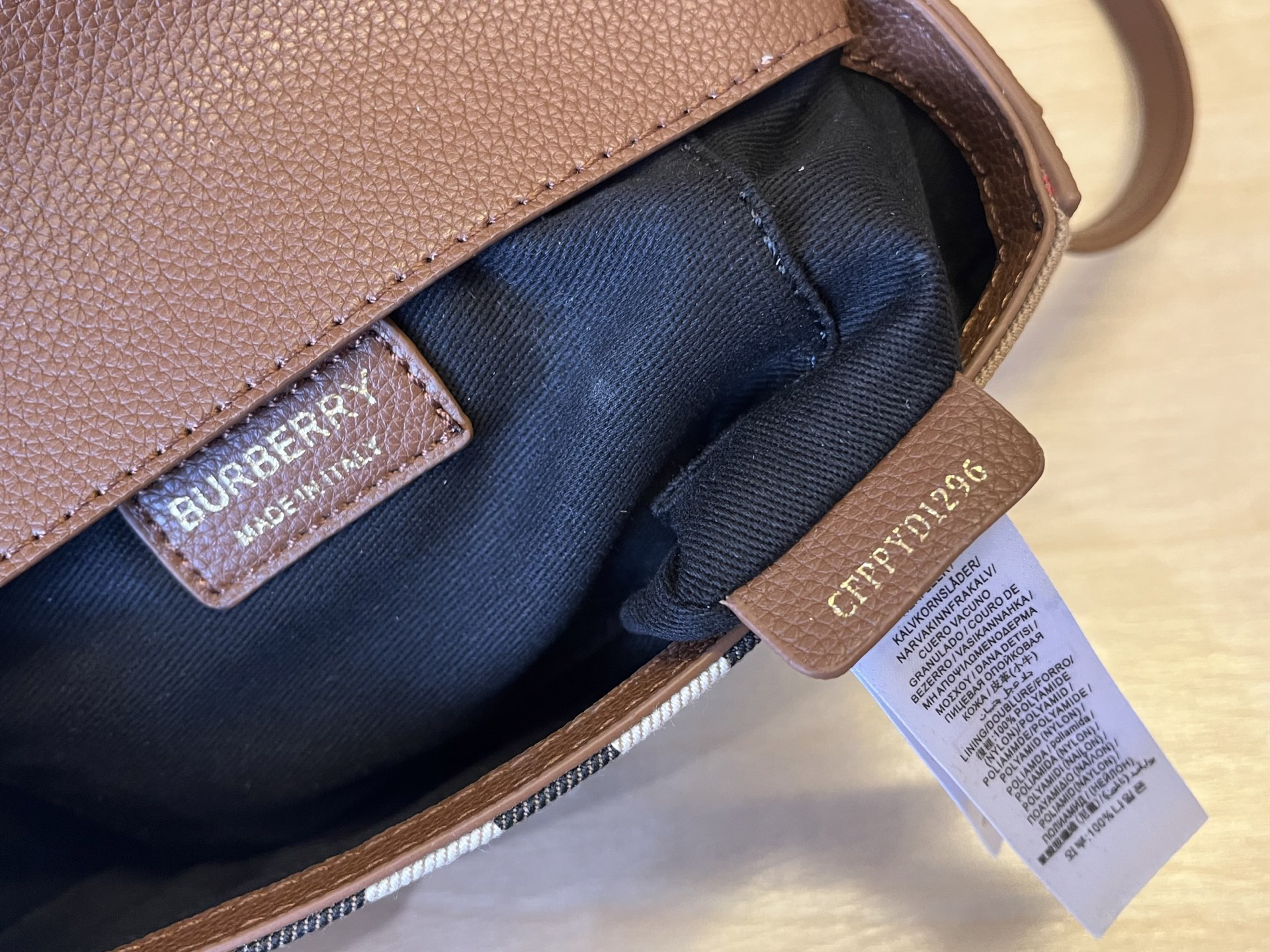 Burberry bag-134
