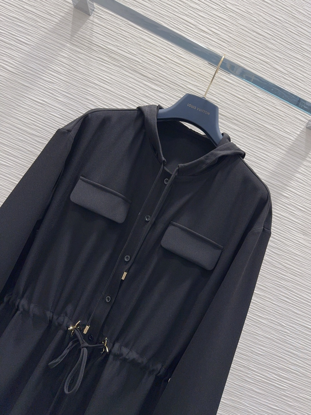 LV Clothing-351