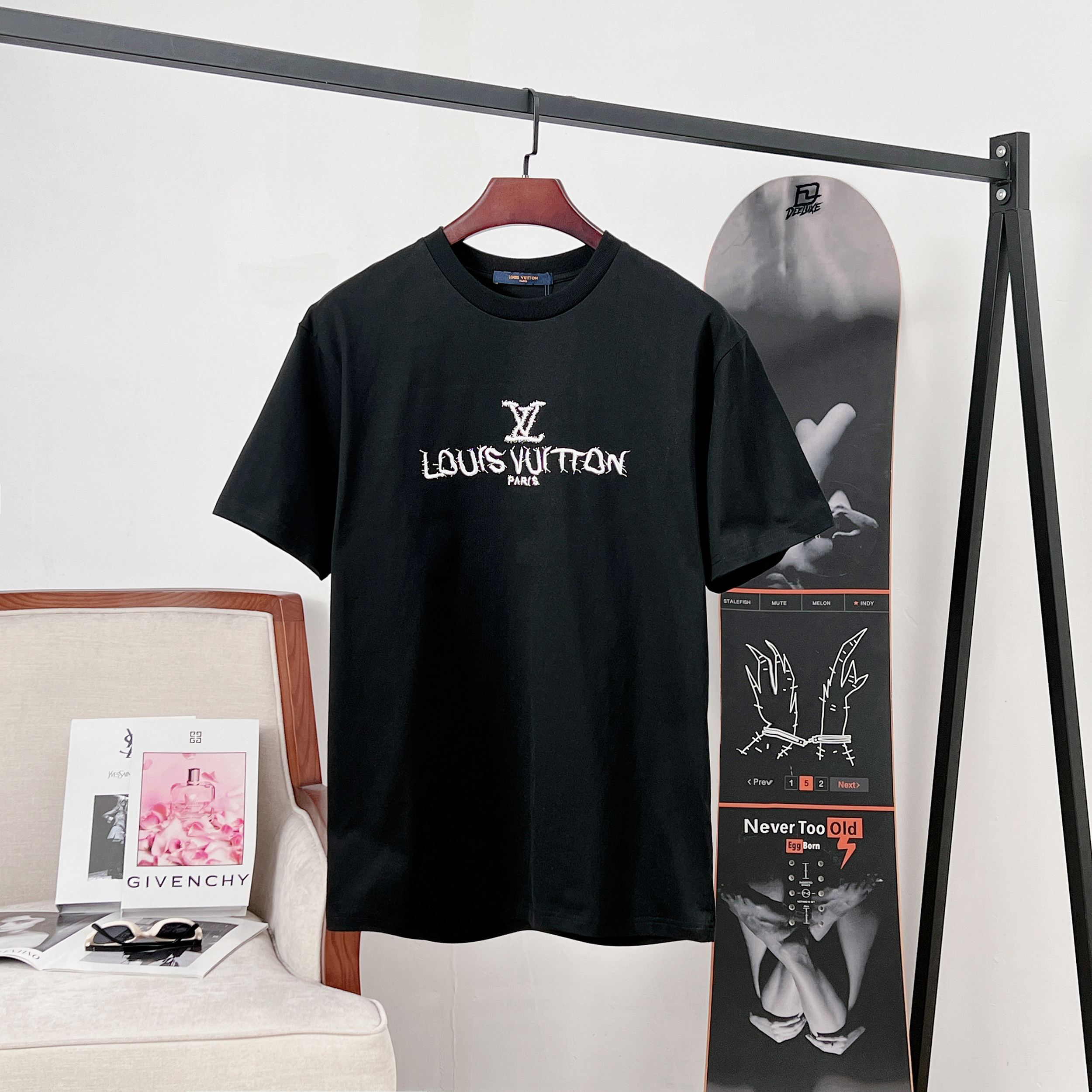 LV clothing-160