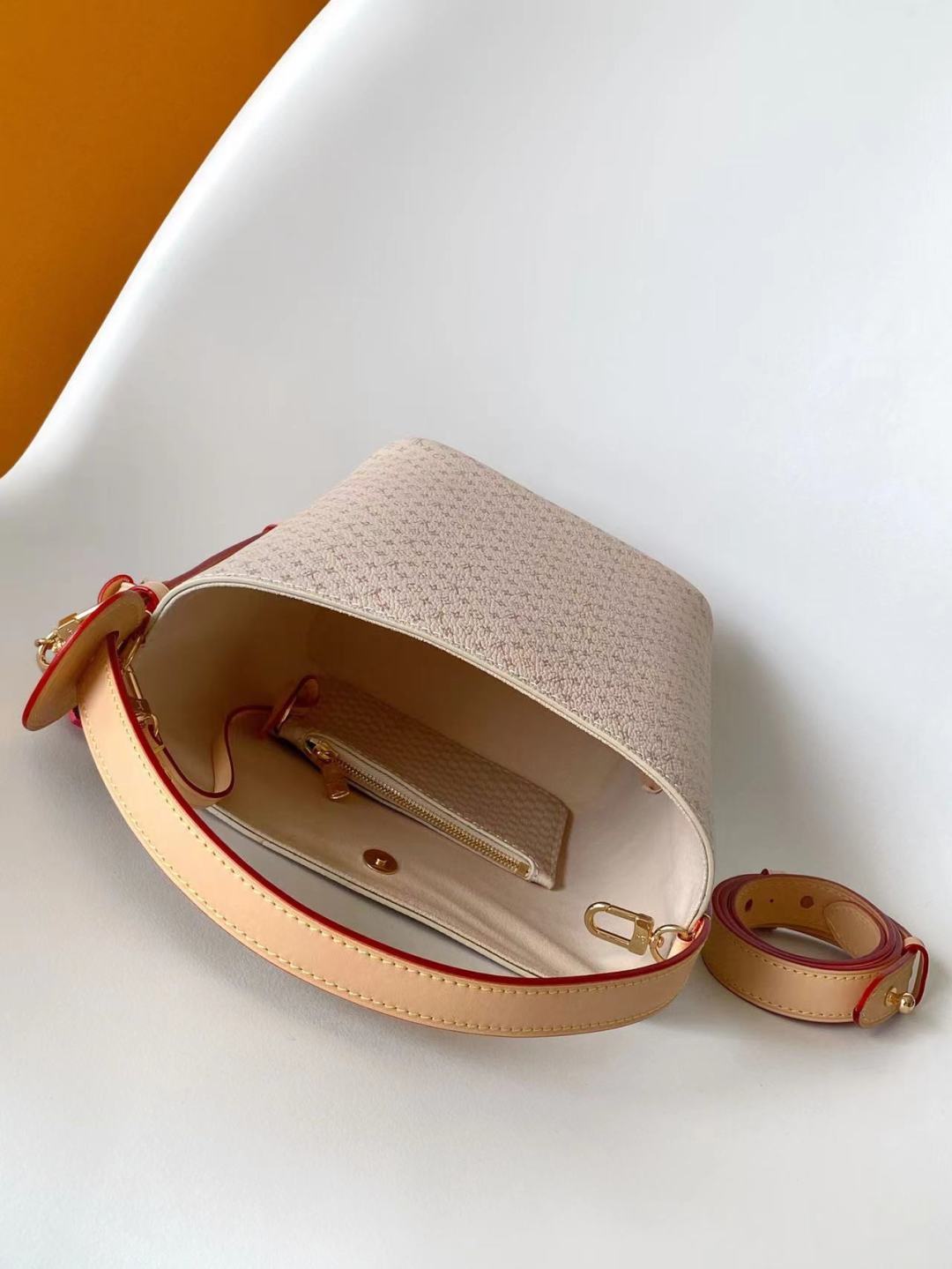 Louis Vuitton bag-192