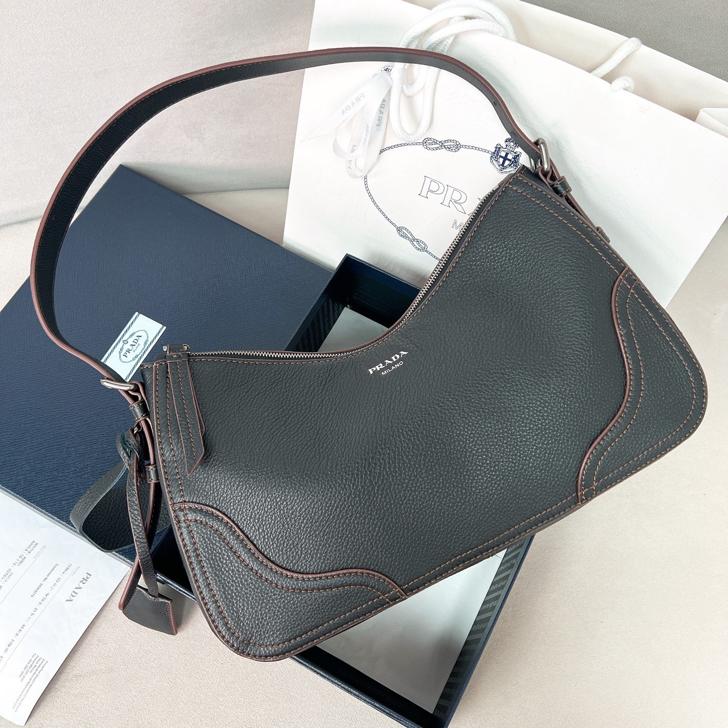 Prada bag-180
