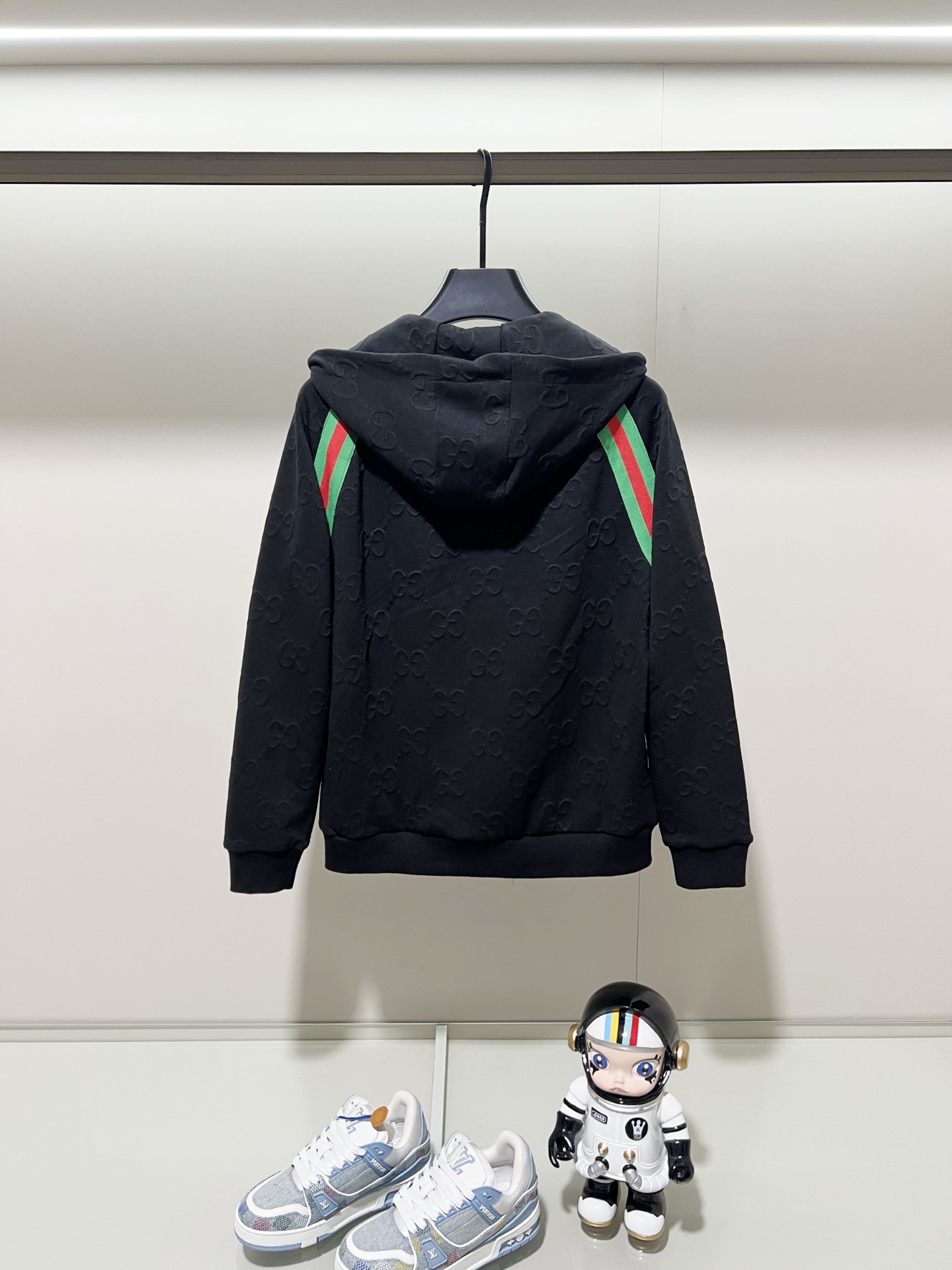 Gucci Clothing-327