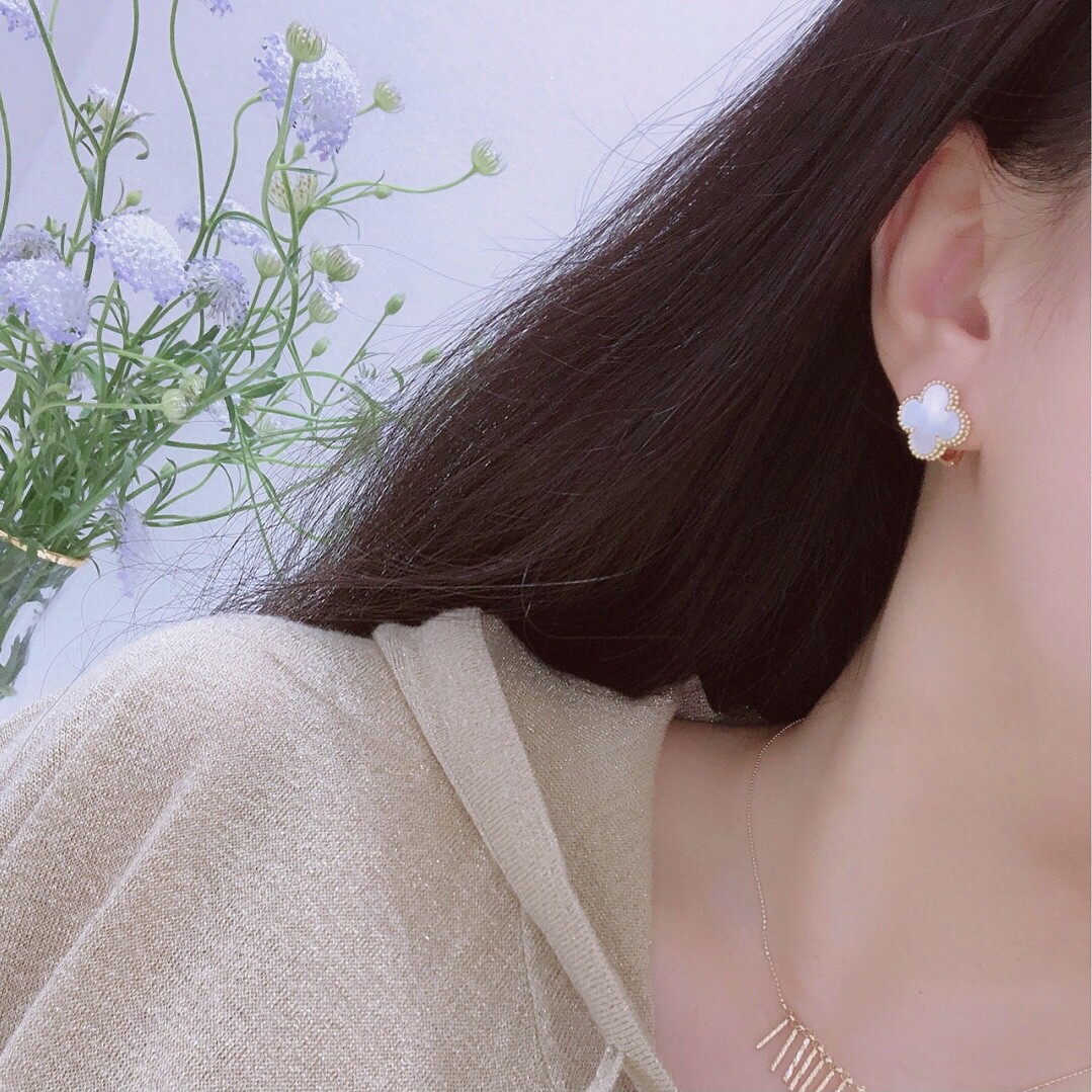 Van Cleef & Arpels earring-35