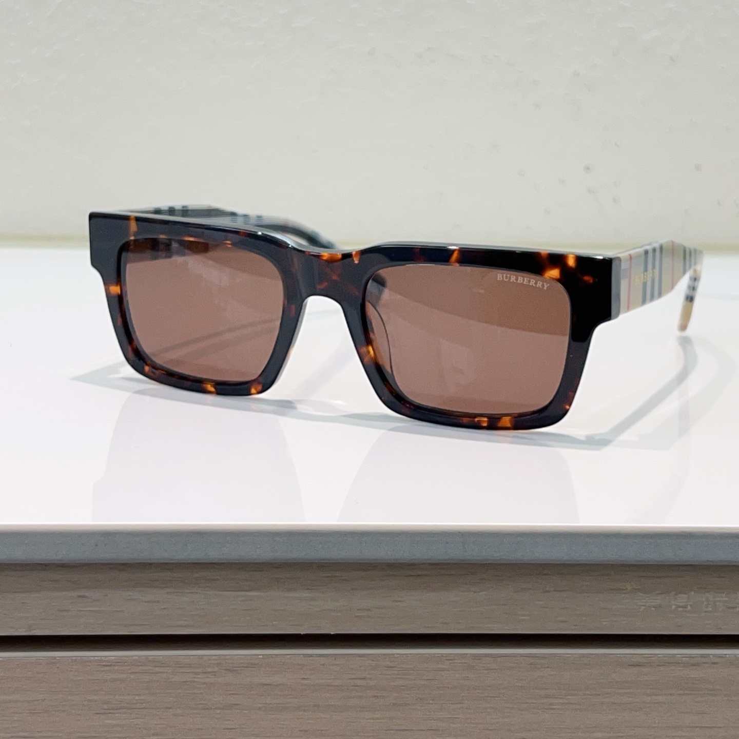 Burberry glasses-64