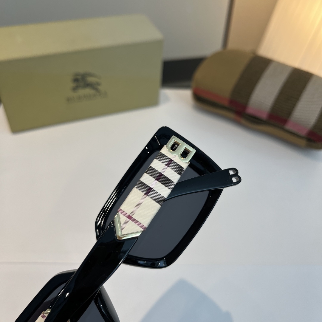 Burberry glasses-13