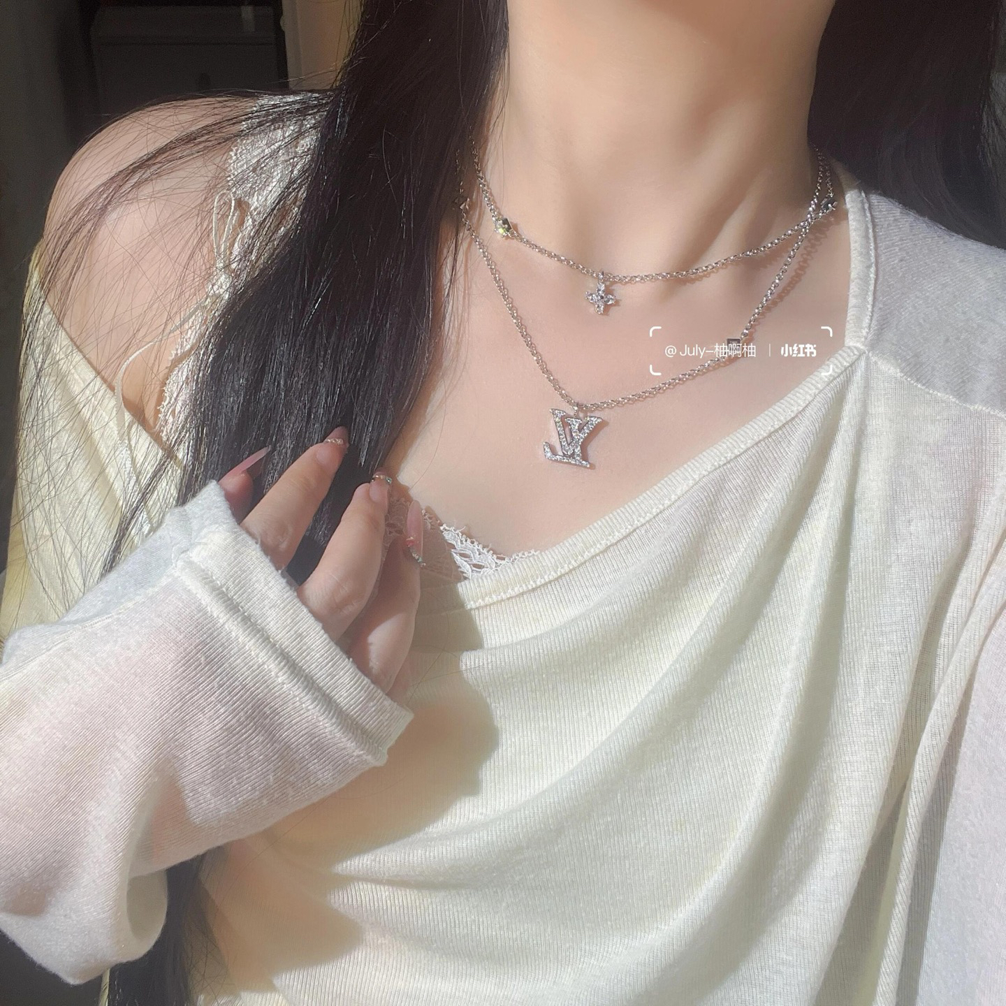 LV necklace-69