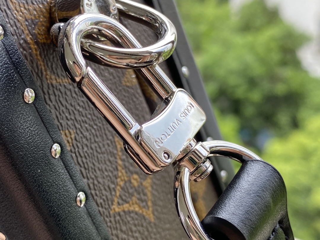 Louis Vuitton bag-205
