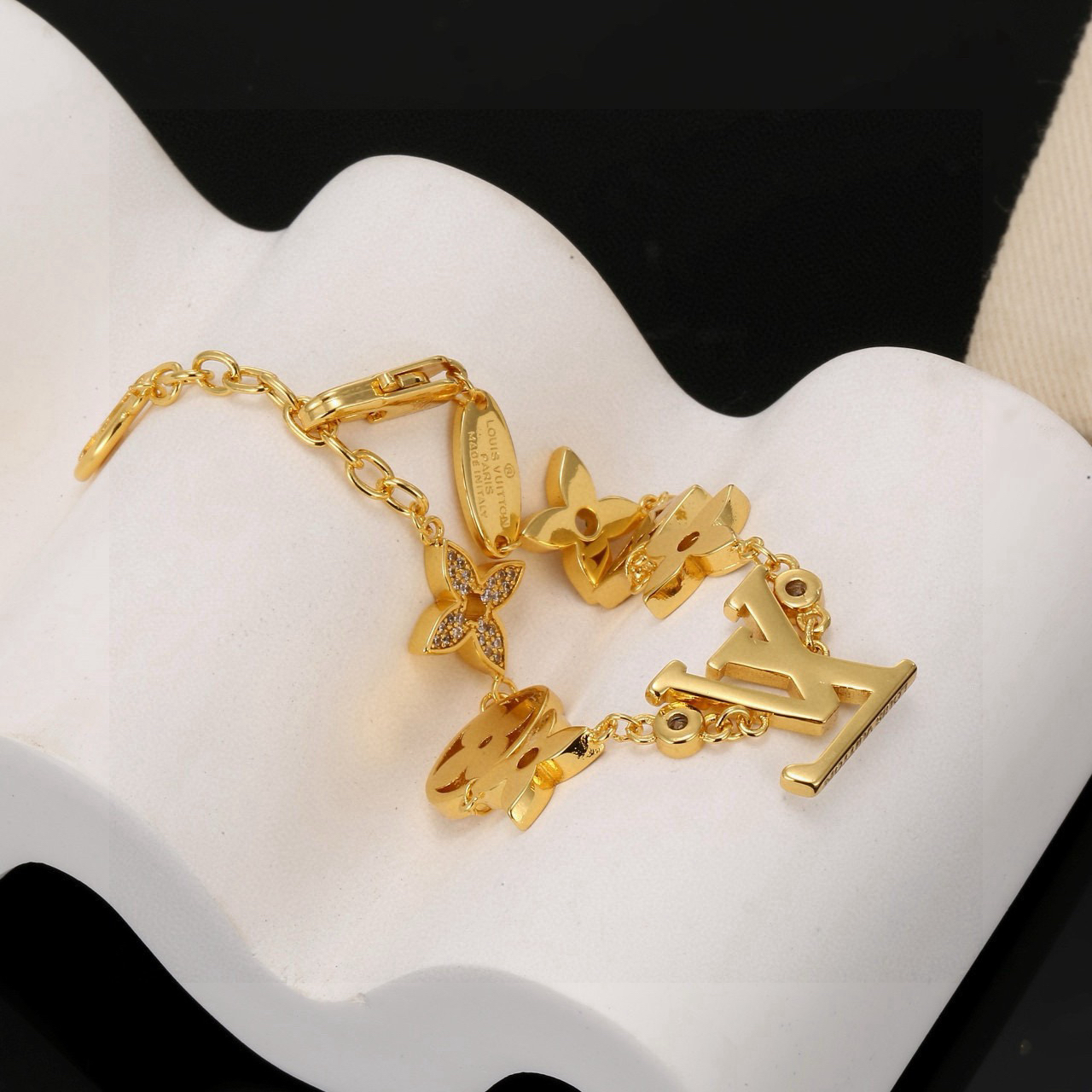 LV Bracelet-54