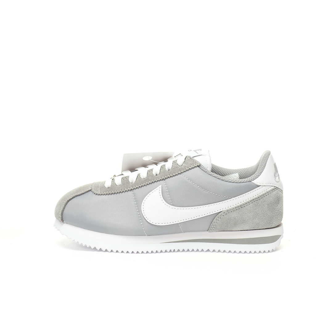 Nike Sneakers-345