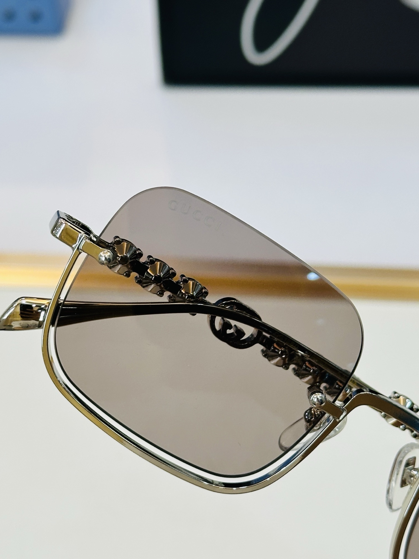 Gucci glasses-70