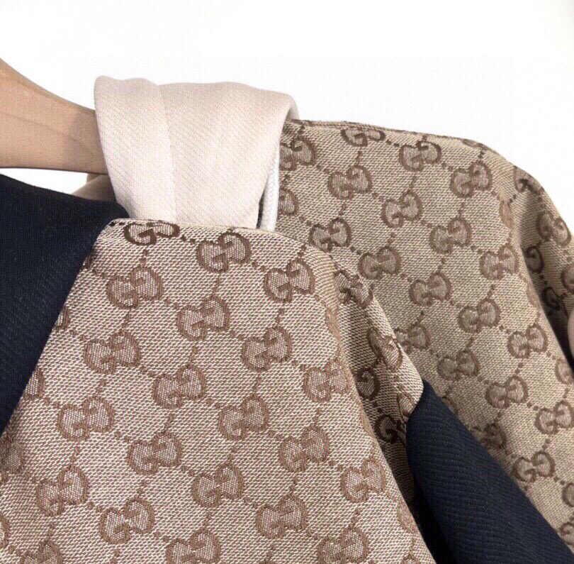 Gucci Clothing-292