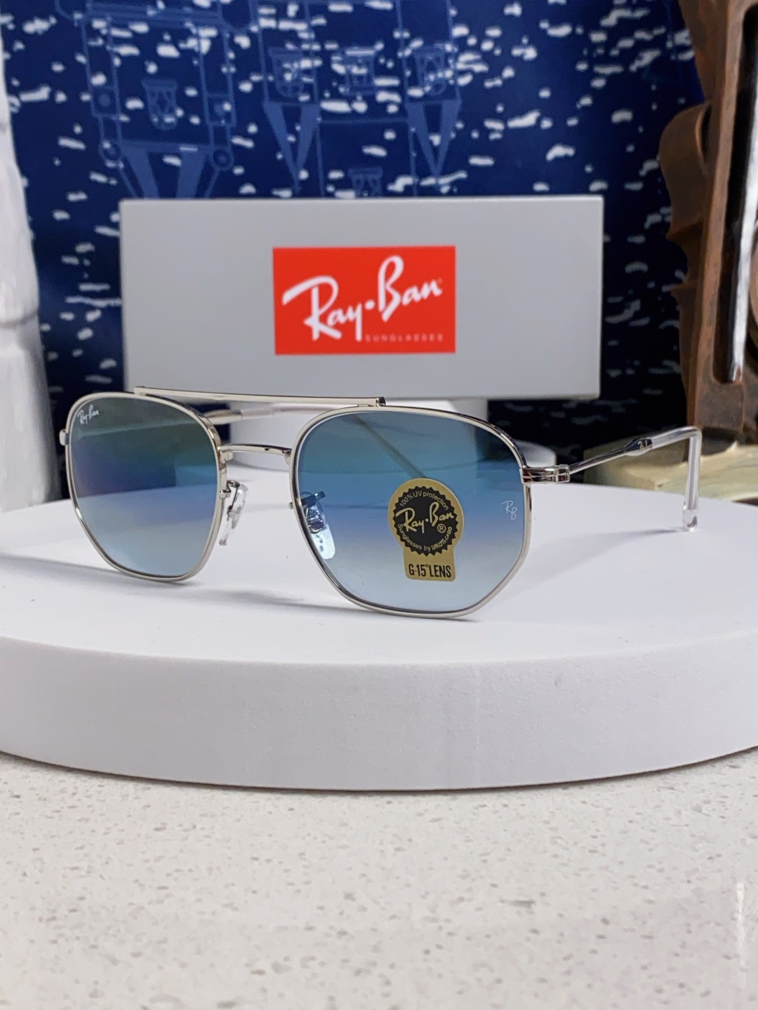 Ray-Ban glasses-1