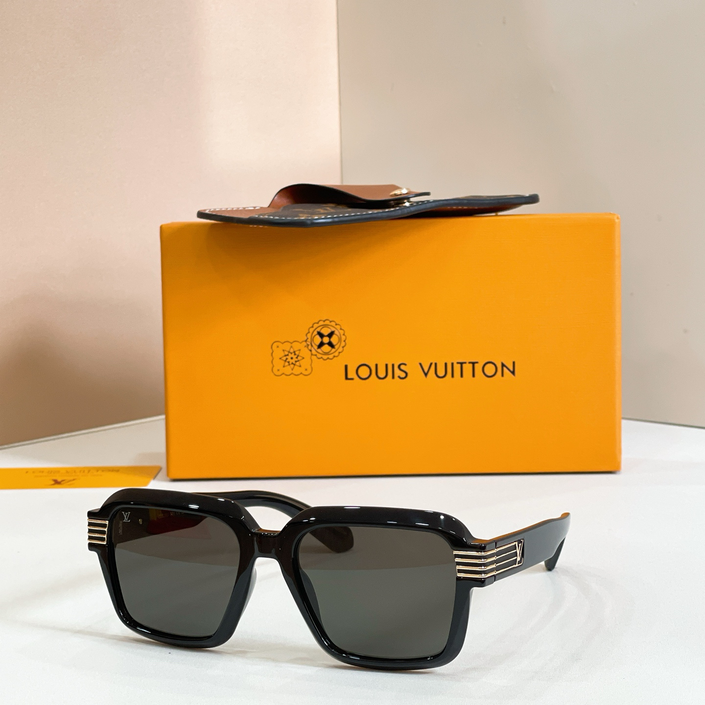 LV glasses-66