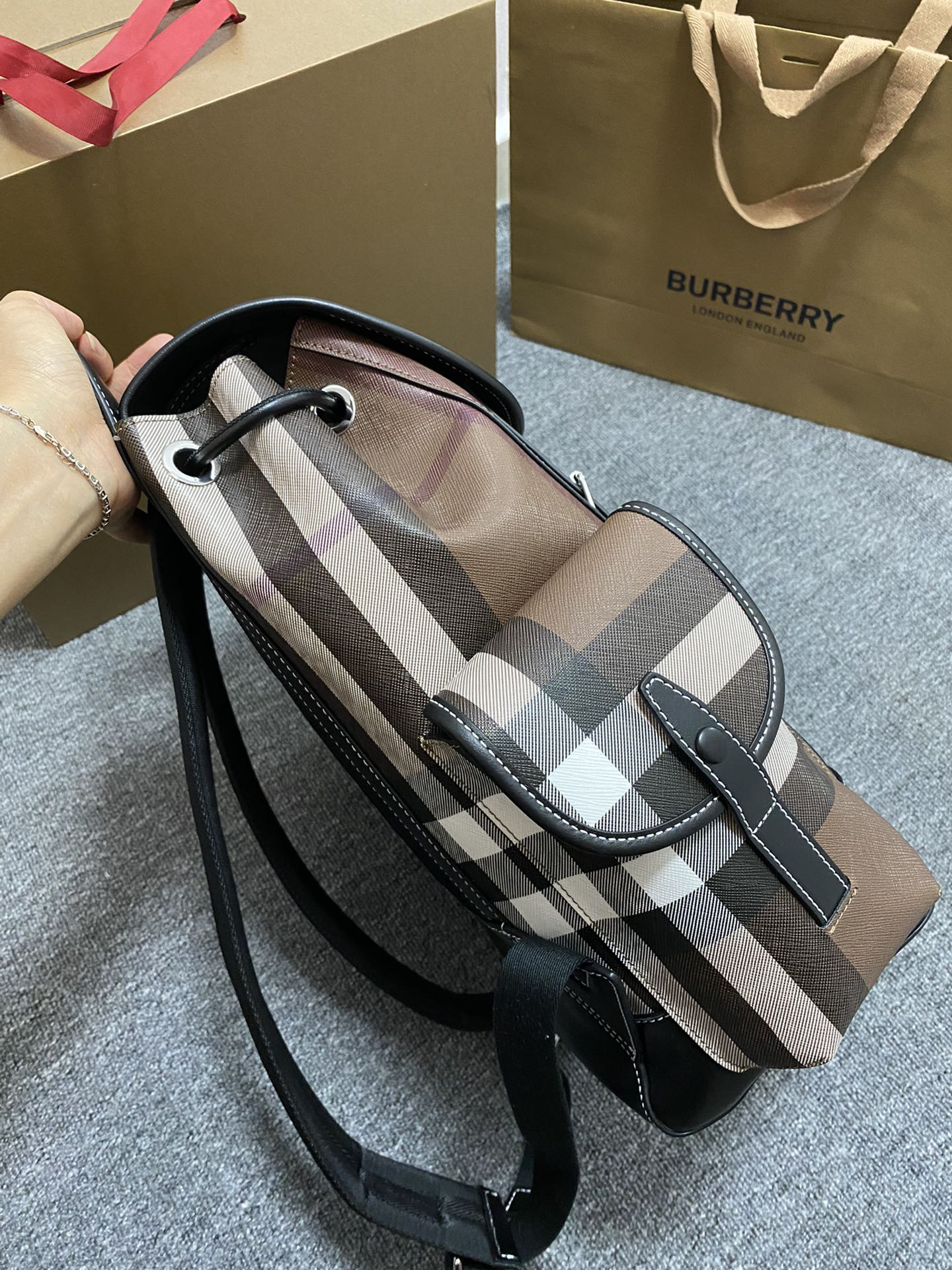 Burberry bag-125