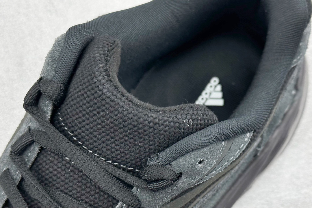 Adidas Sneakers-333