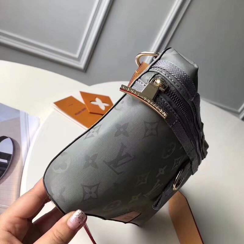 Cheapest Louis Vuitton M43889 Men Messenger PM Monogram Titanium Coated Canvas
