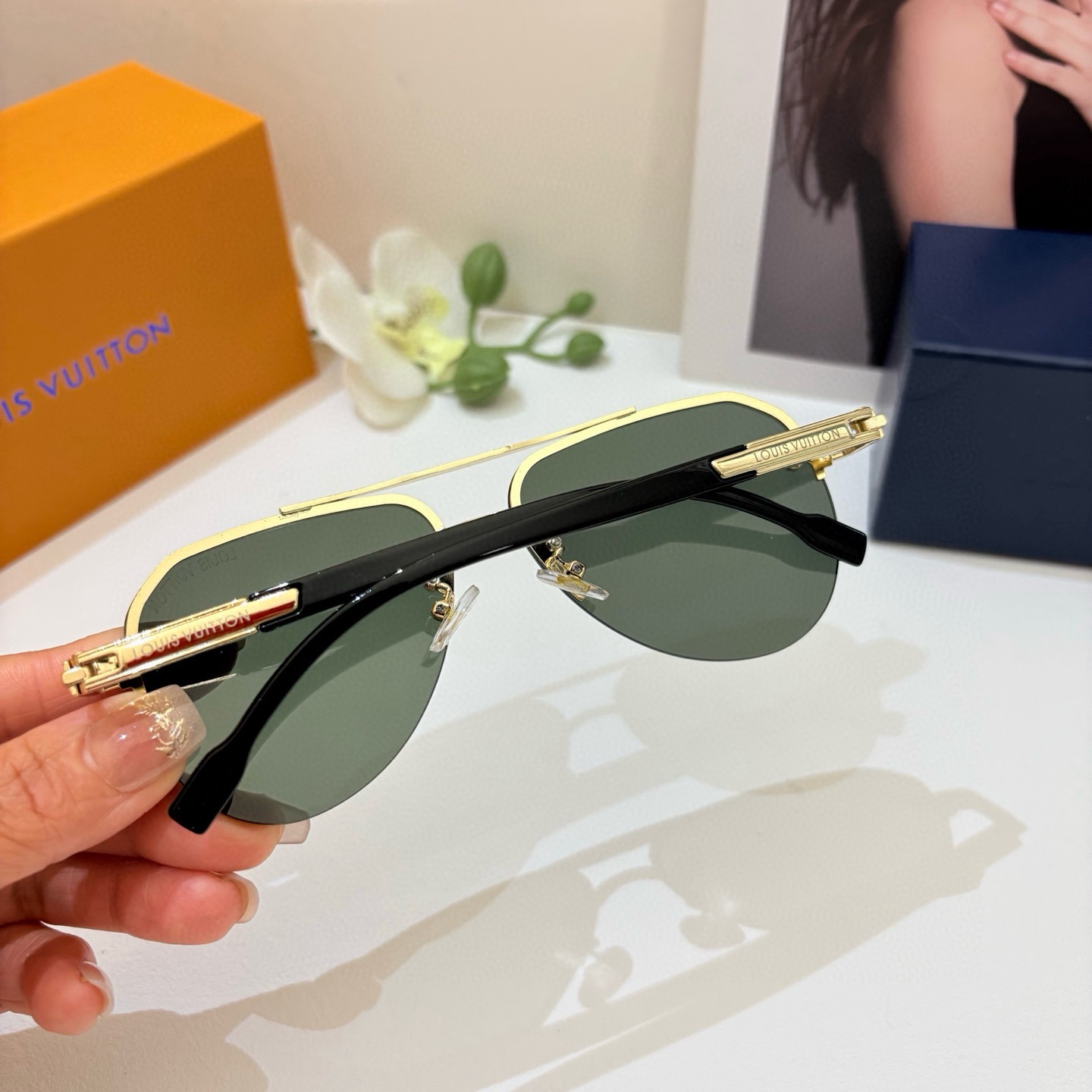 LV glasses-57