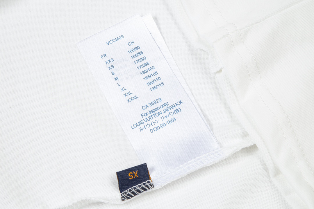LV clothing-141