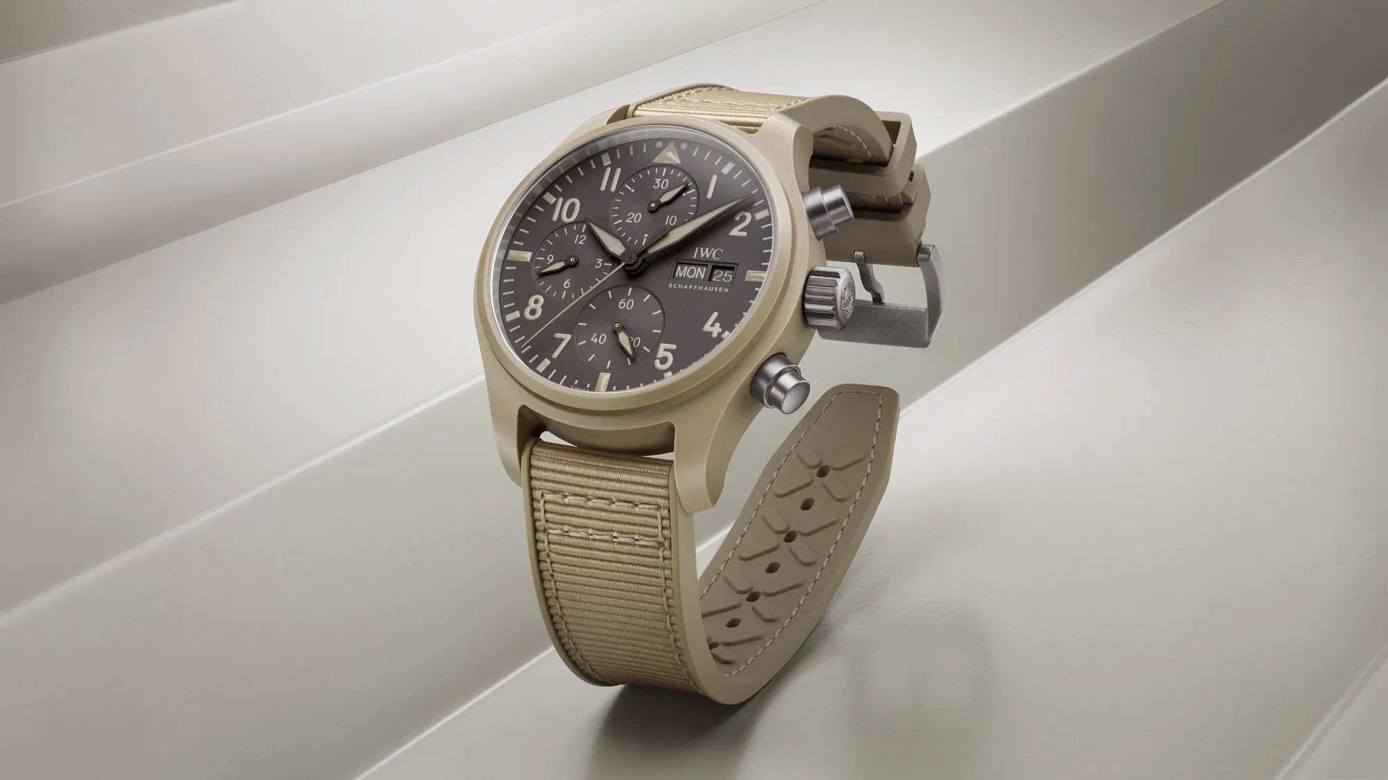 Schaffhausen Pilots watch chronograph 41 top gun mojave desert iw389402