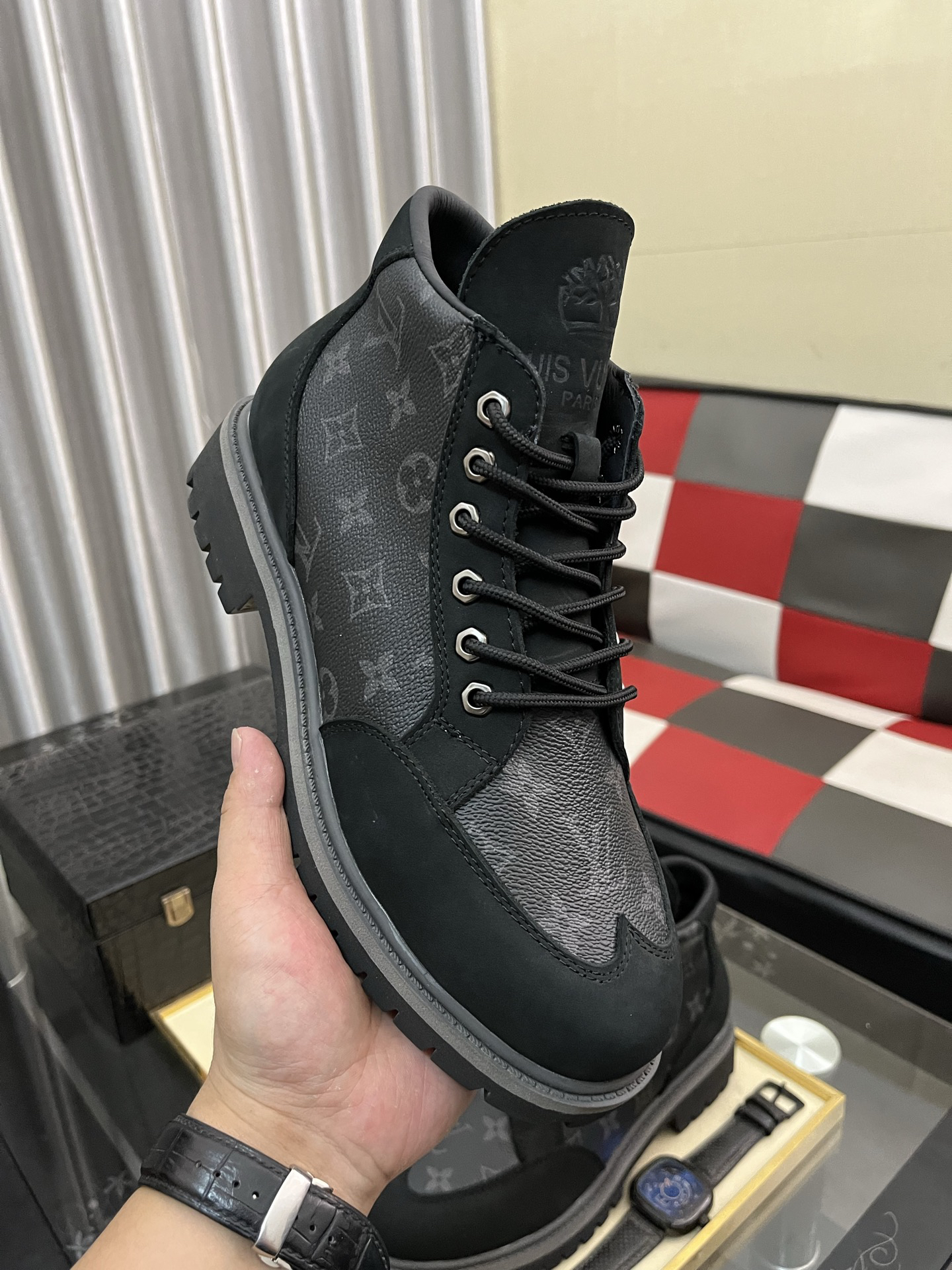 Lv Sneakers-161