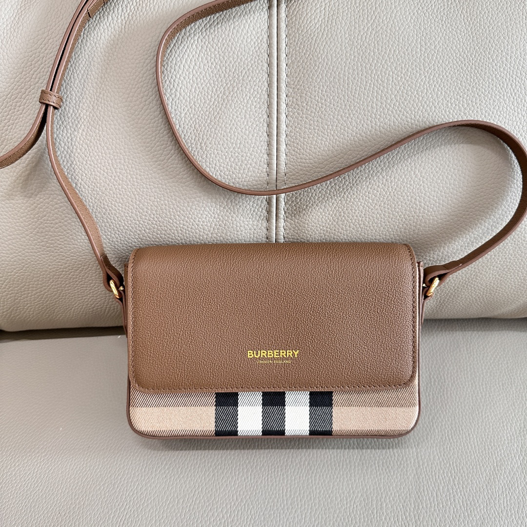Burberry bag-31