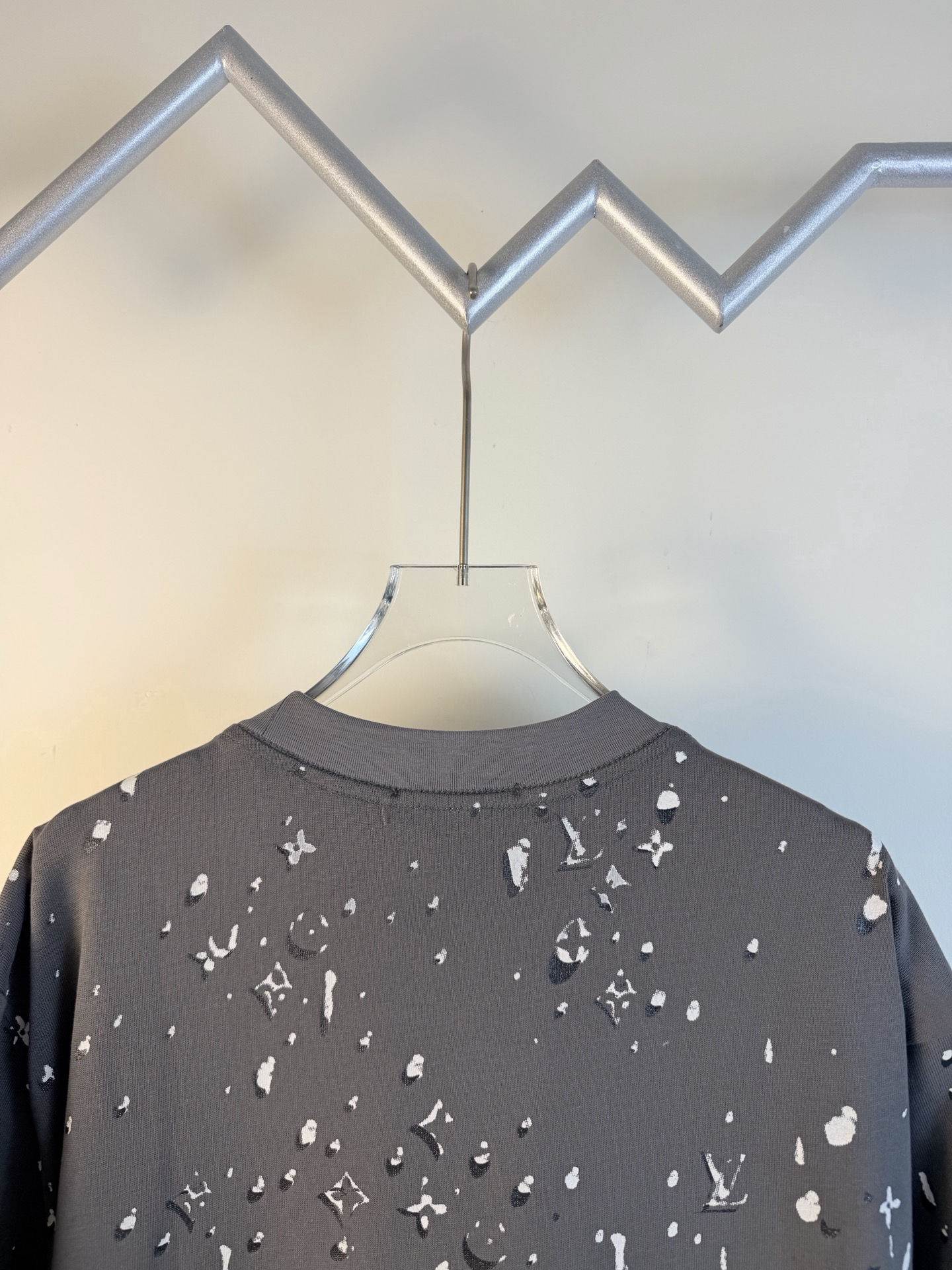 LV clothing-33