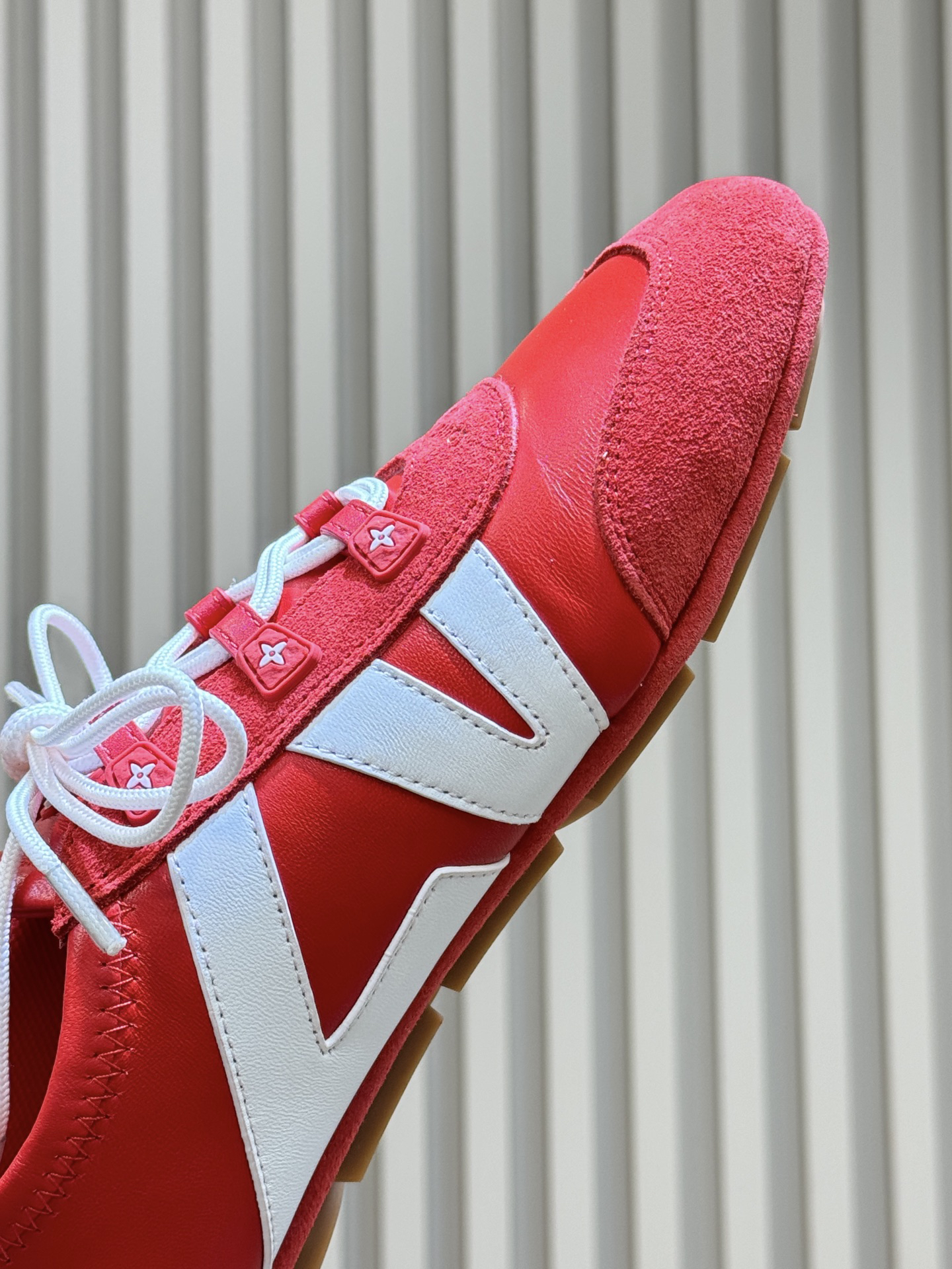 Lv Sneakers-234