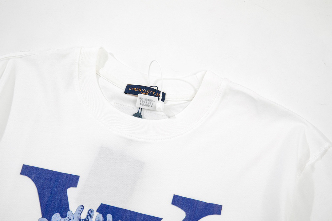 LV clothing-256