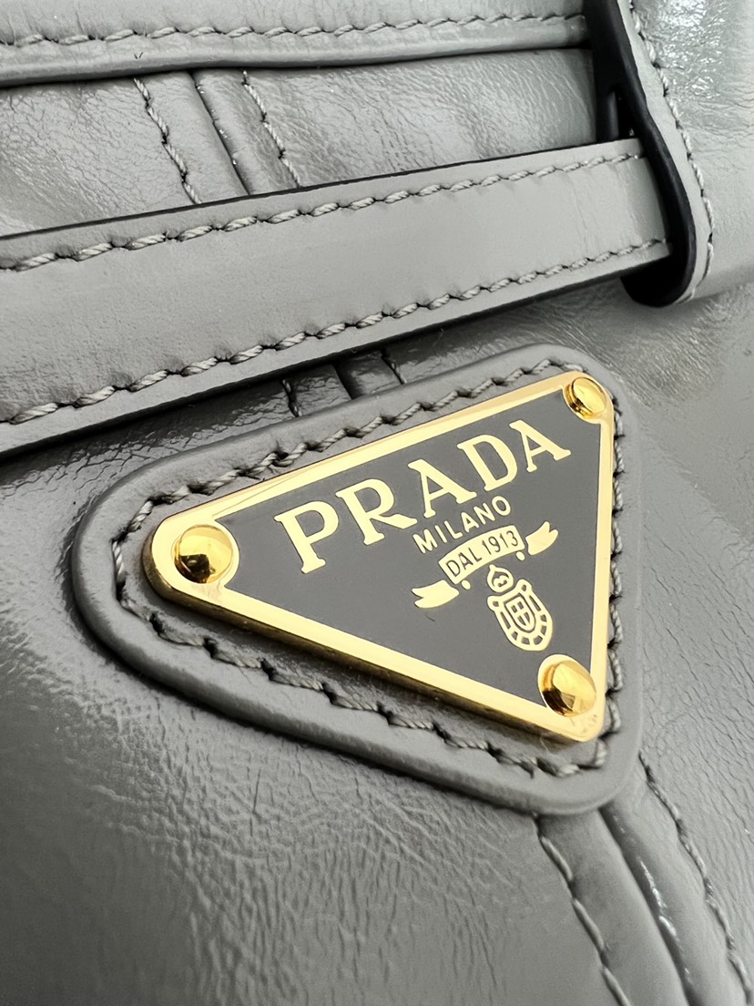 Prada bag-204