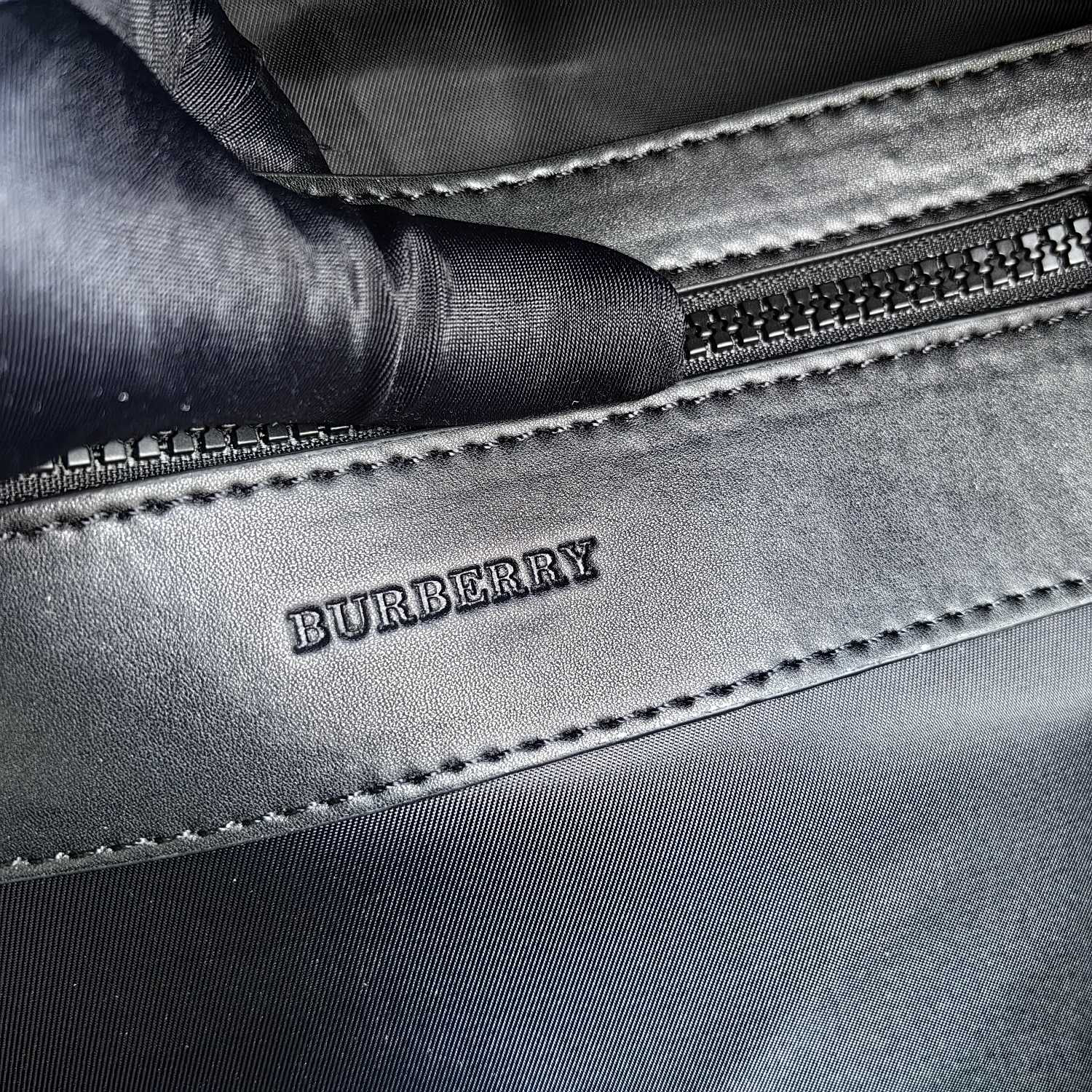 Burberry bag-116