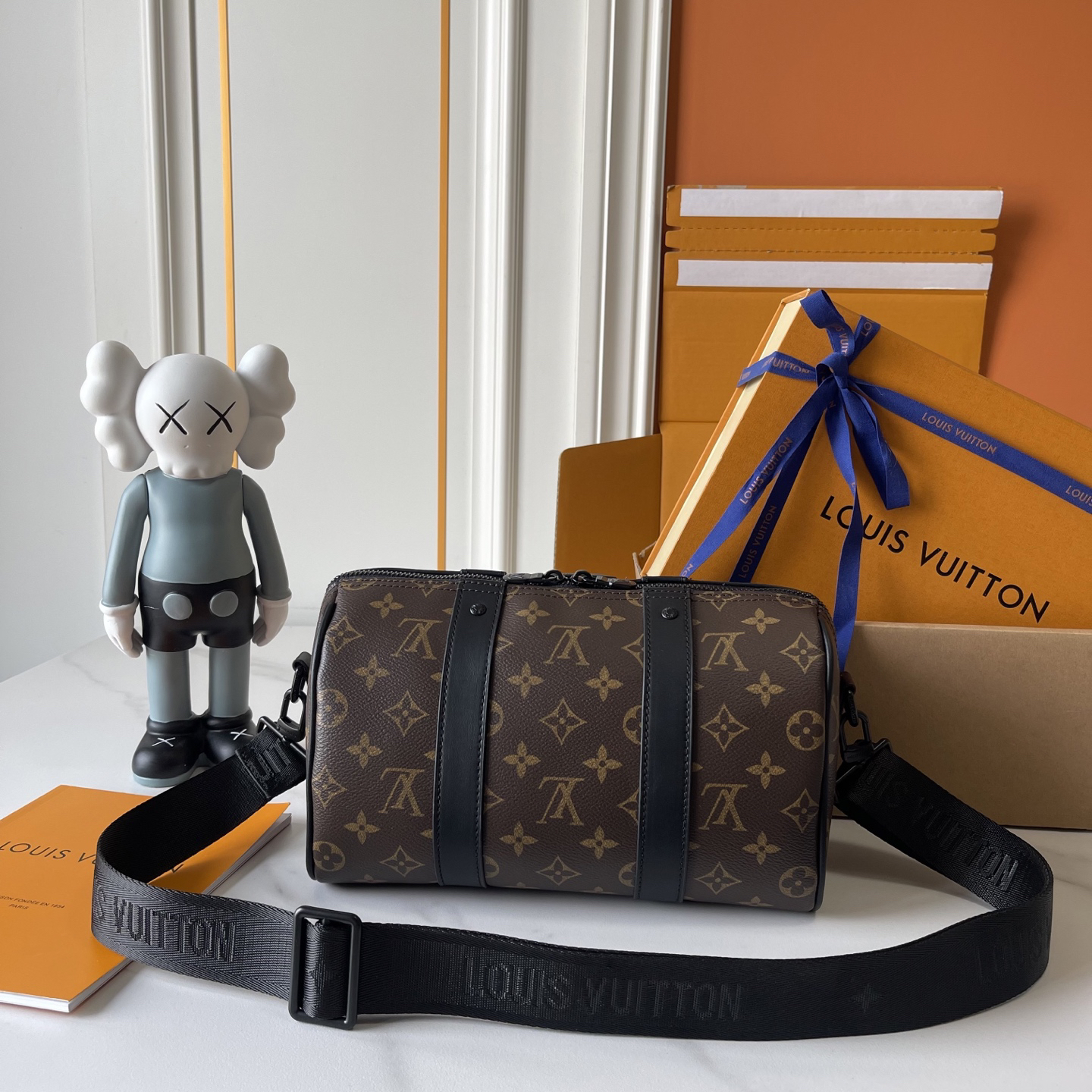 Louis Vuitton bag-146