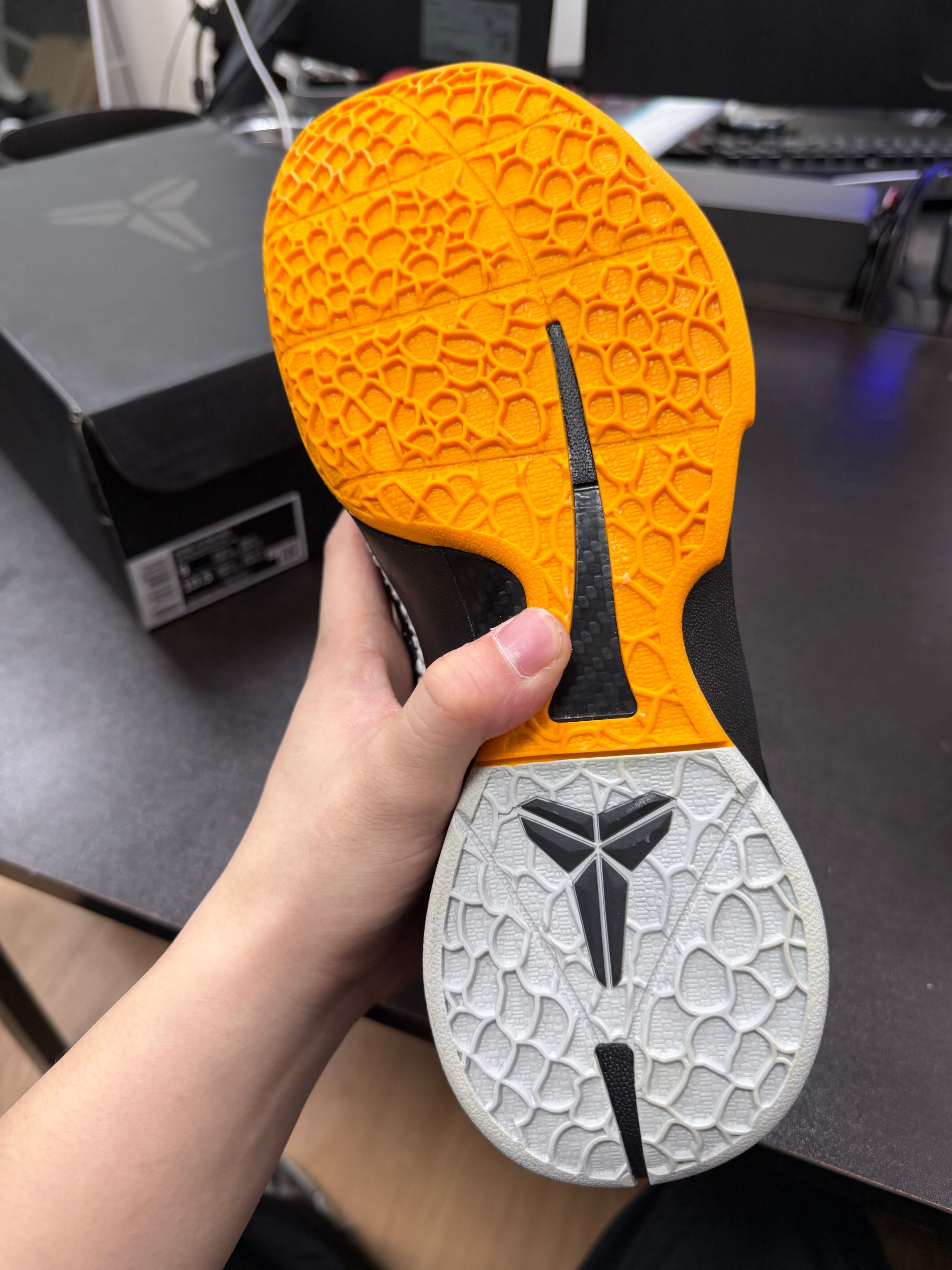 Nike Sneakers-110