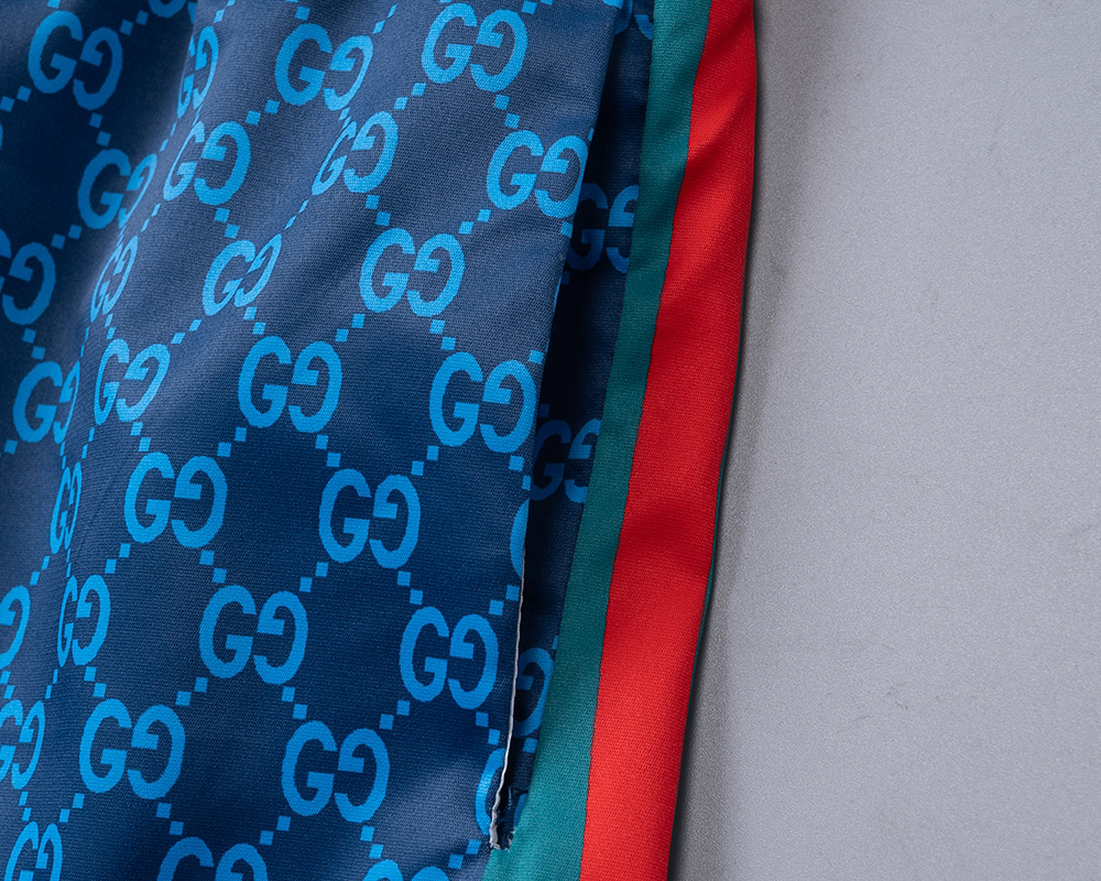 Gucci clothing-98