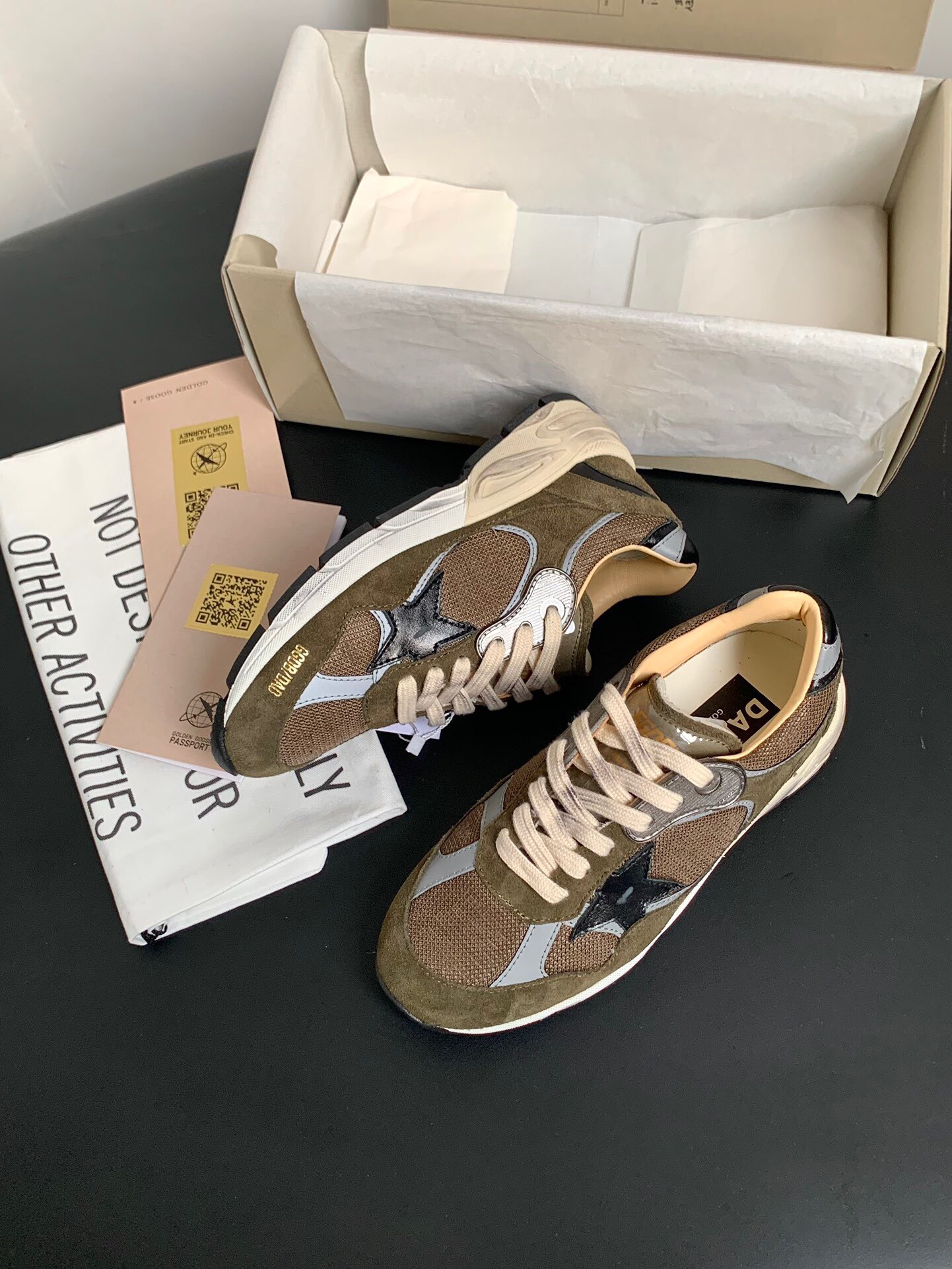 Golden Goose Sneakers-18