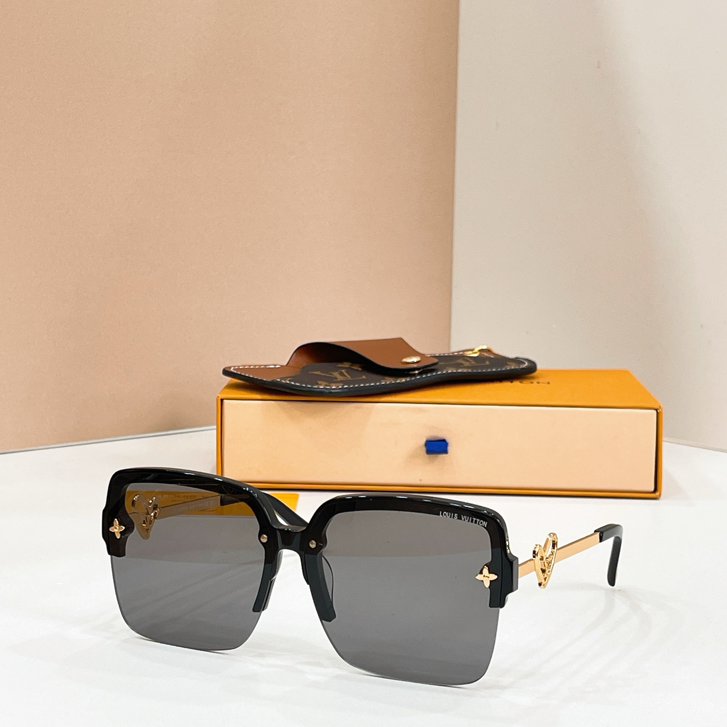 LV glasses-75