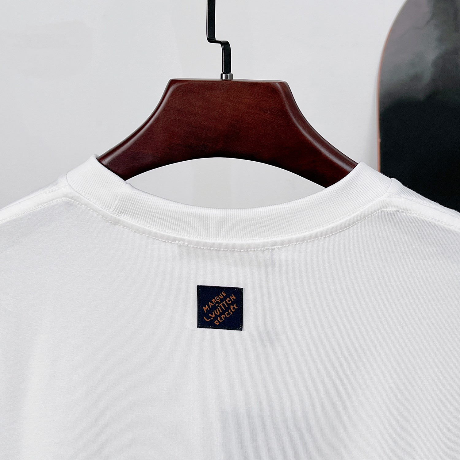 LV clothing-157