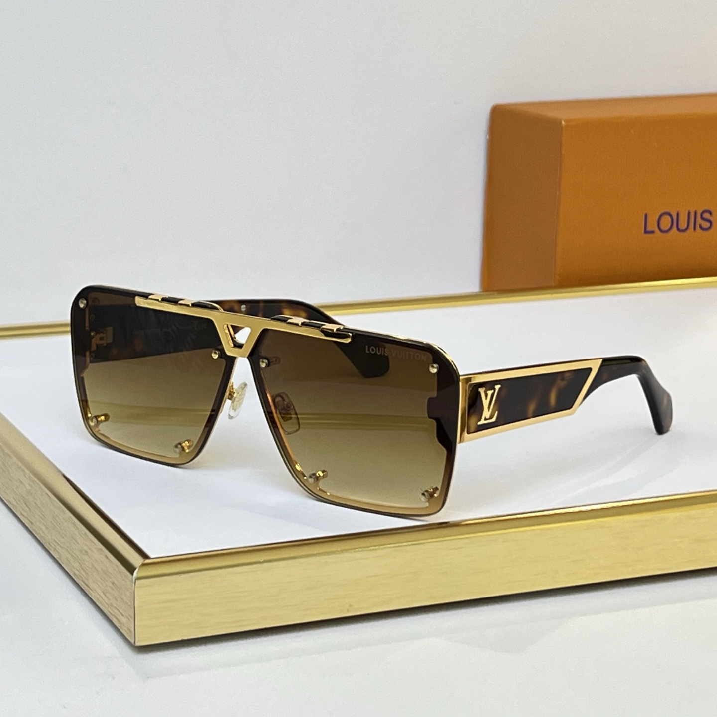 LV glasses-69